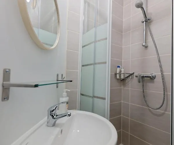 à 5 Minutes De La à Pied Apartamento