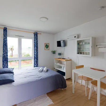 A 5 Minutes De La A Pied Apartment